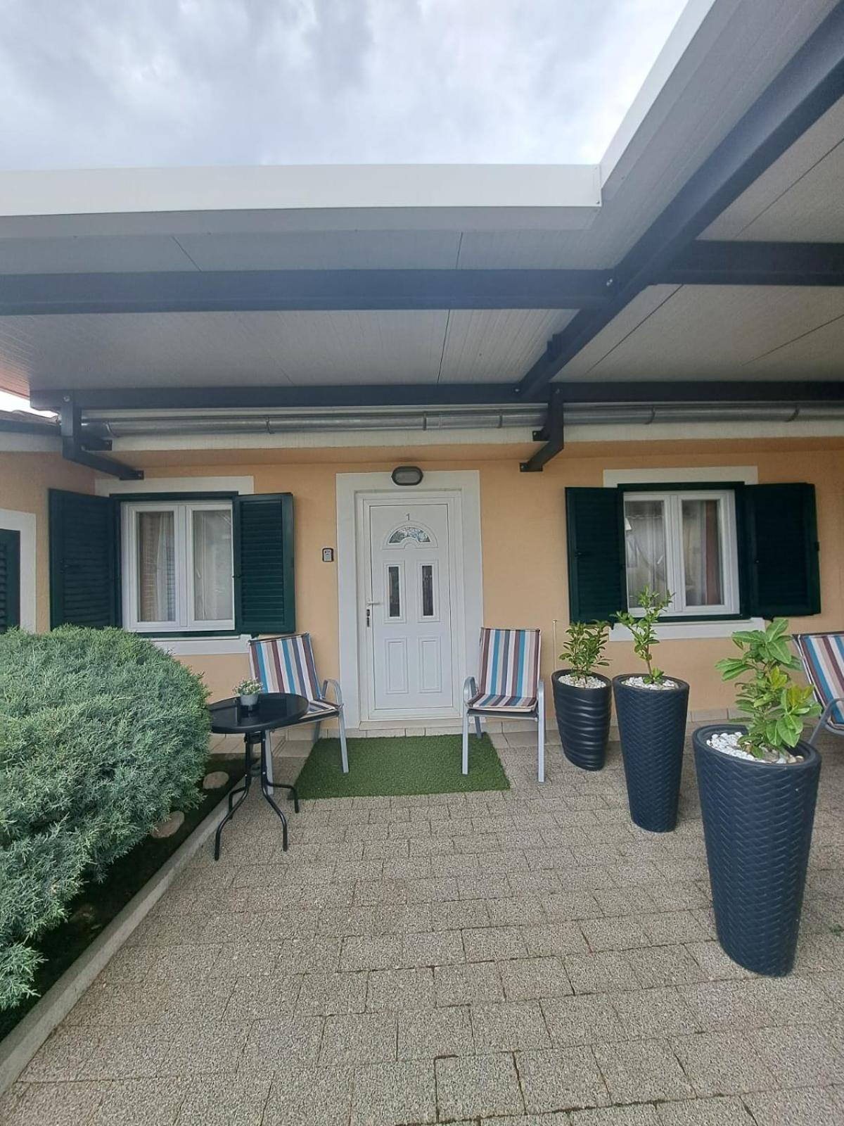 Apartments Andela Skradin Exterior photo